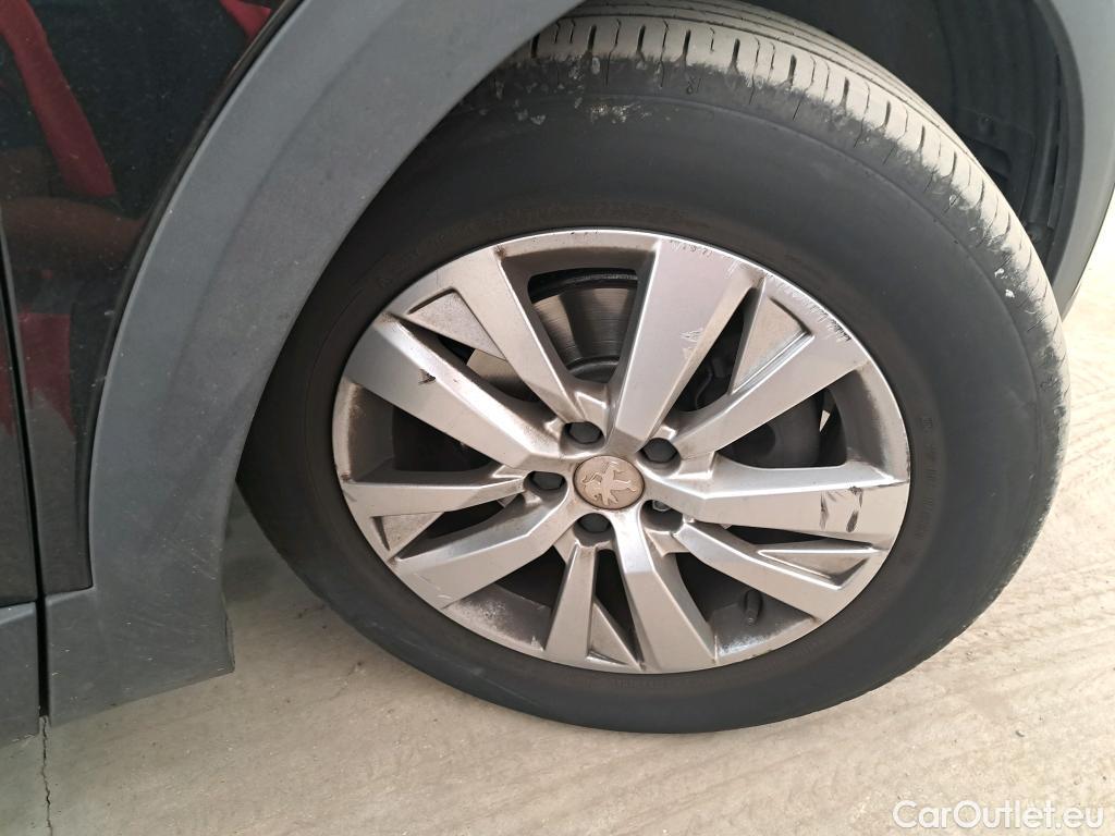  Peugeot  5008  Style 1.5 HDi 130CV BVA8 7 Sieges E6dT #22