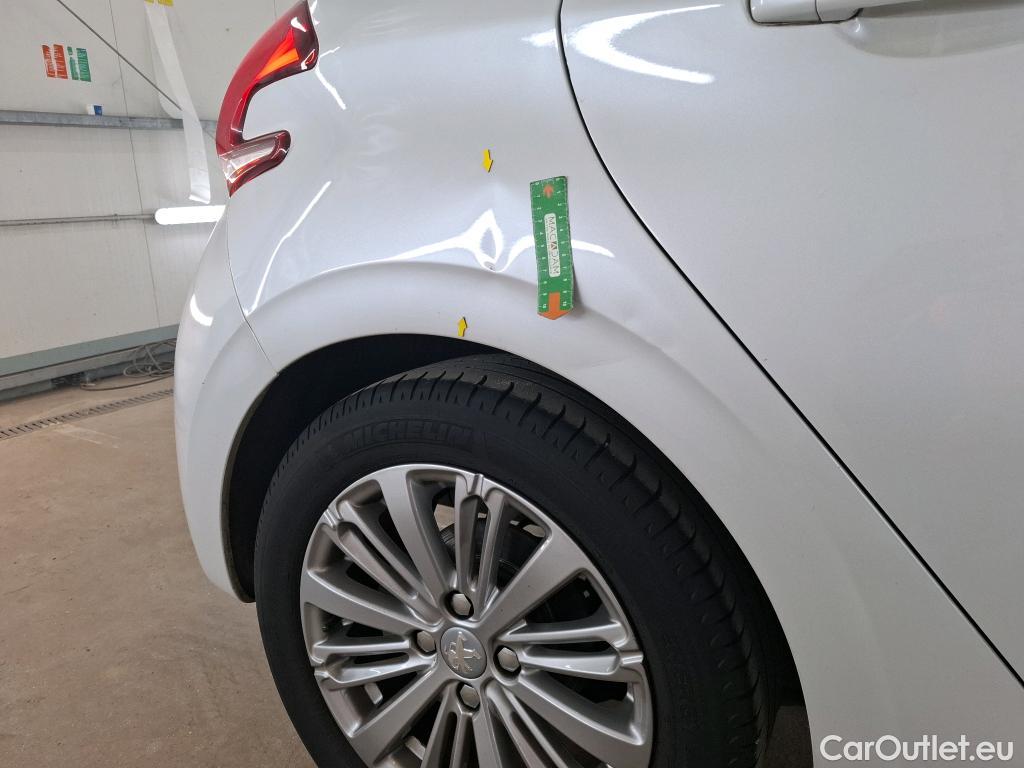  Peugeot  208  Allure 1.2 PureTech 110CV BVM6 E6dT #1