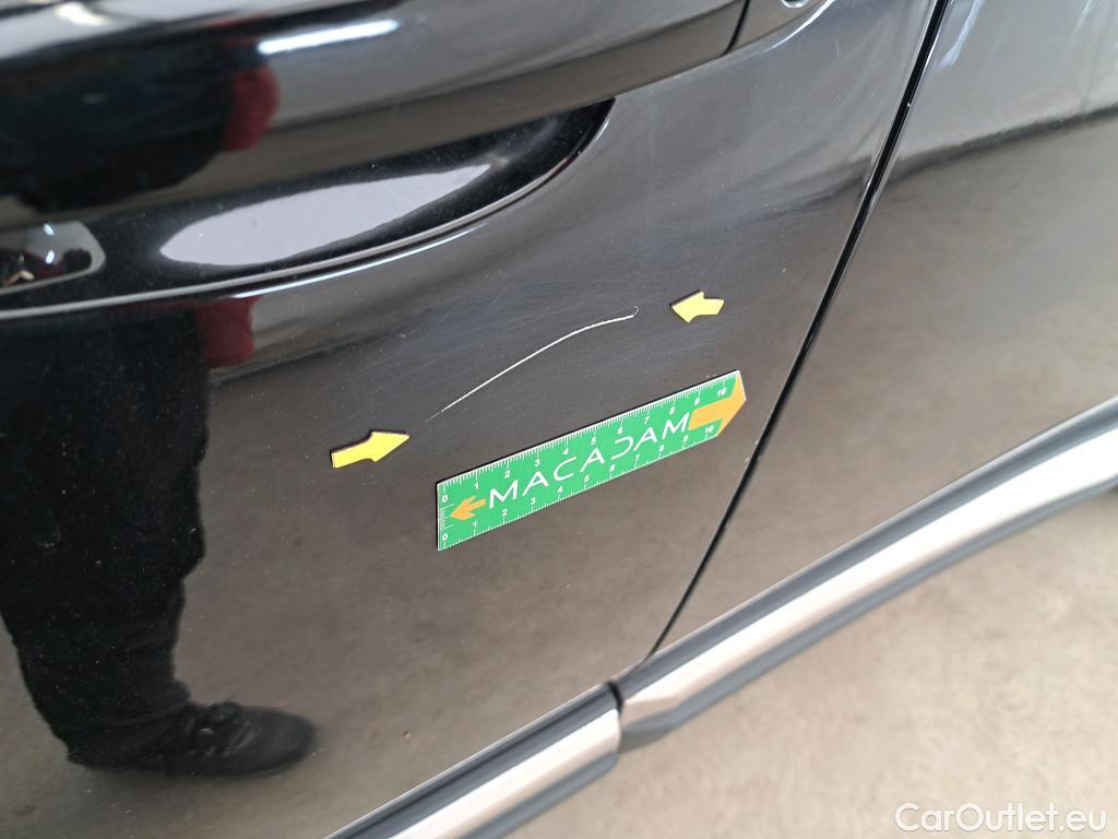  Peugeot  5008  Style 1.5 HDi 130CV BVA8 7 Sieges E6dT #9