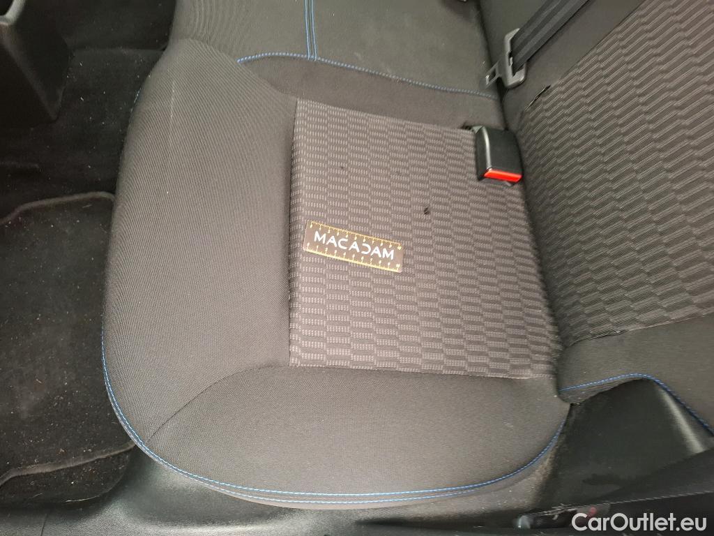  Peugeot  208  Signature 1.2 PureTech 80CV BVM5 E6dT #28