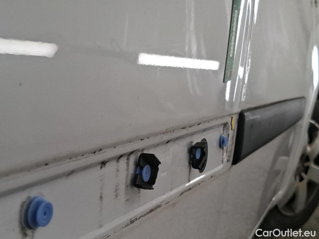  Renault  Kangoo  Express Maxi Extra (Série Spéciale) 1.5 dCi 90CV BVM5 E6 #23