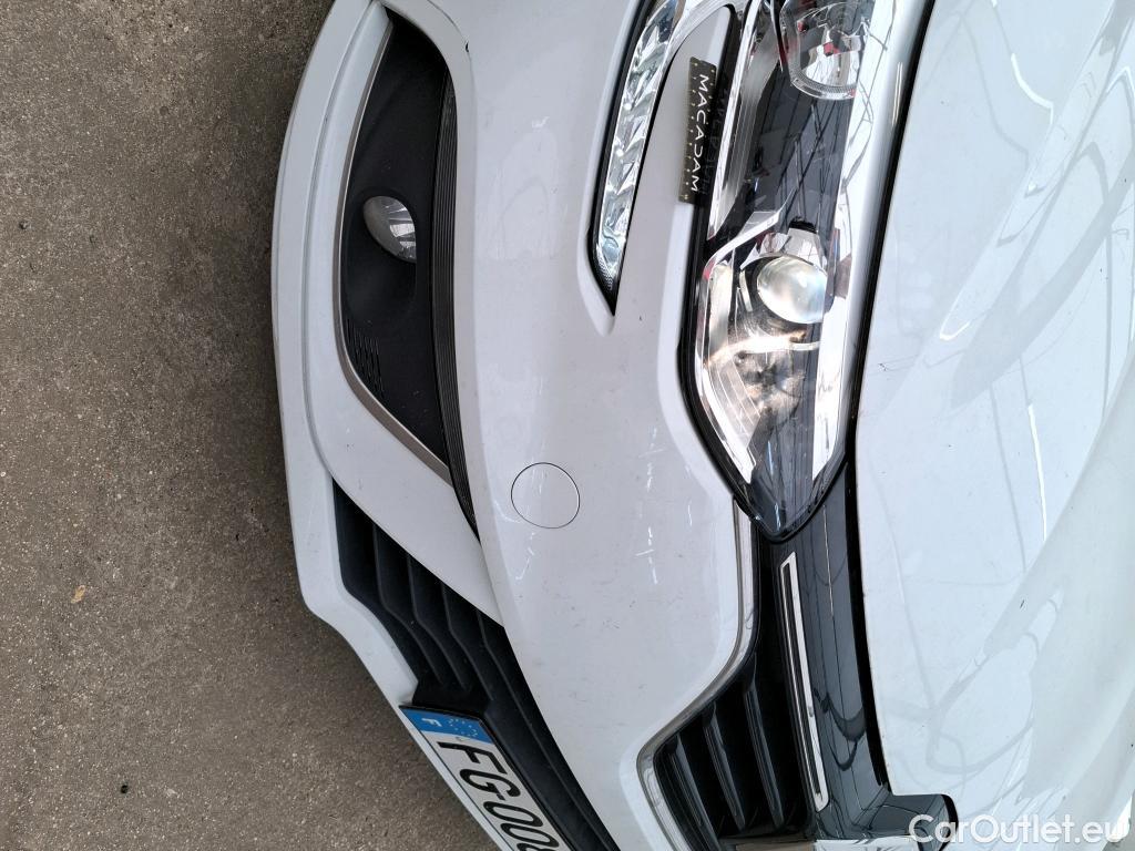  Renault  Megane  IV Berline 5pt. Société Air Nav 1.5 dCi 90CV BVM6 E6 #16