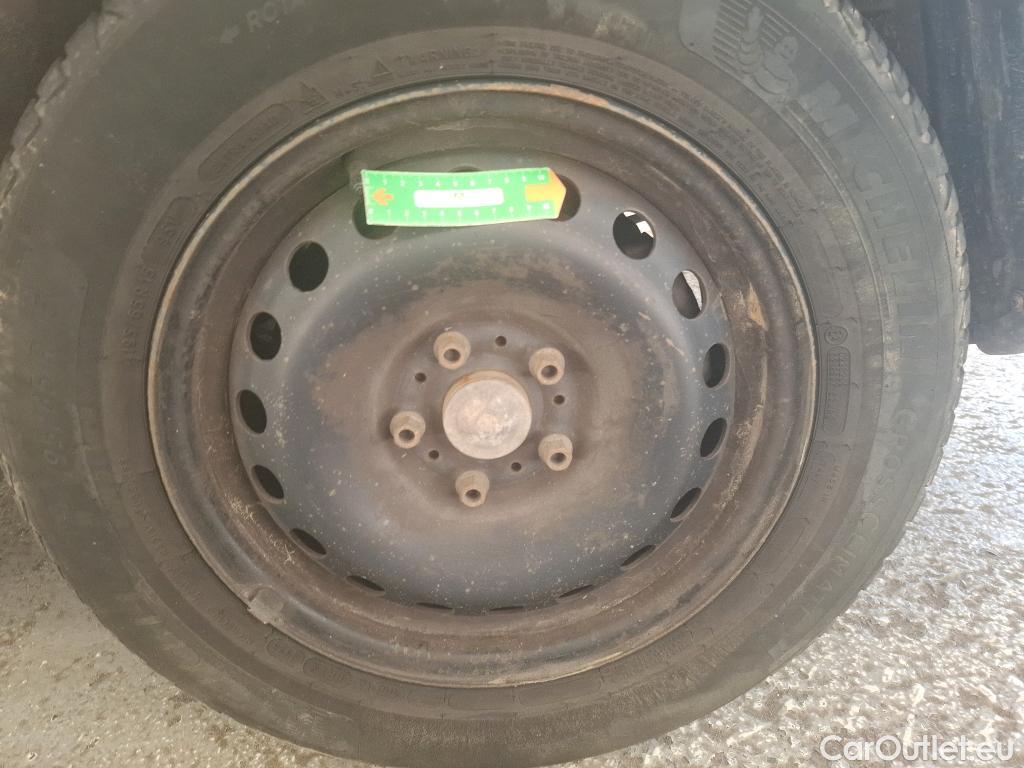  Renault  Kangoo  Express Maxi Extra (Série Spéciale) 1.5 dCi 90CV BVM5 E6 #102