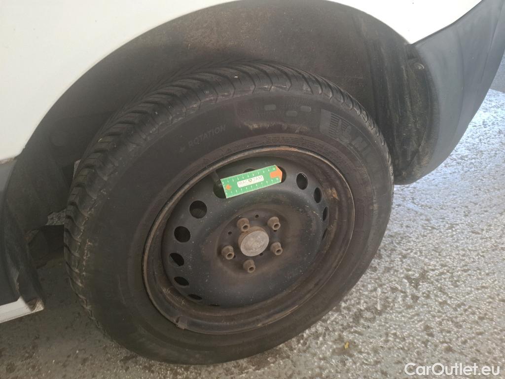  Renault  Kangoo  Express Maxi Extra (Série Spéciale) 1.5 dCi 90CV BVM5 E6 #100