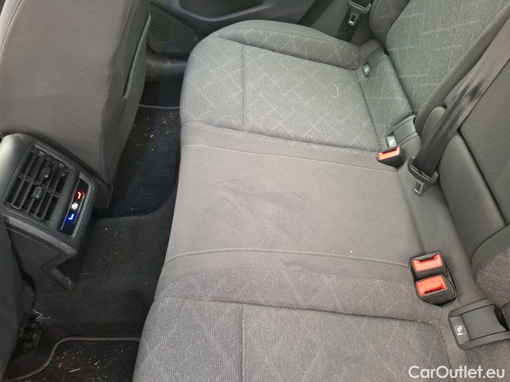  Volkswagen  Golf  VOLKSWAGEN / 2020 / 5P / Berline 2.0 TDI SCR 115 DSG7 Life Busi #18
