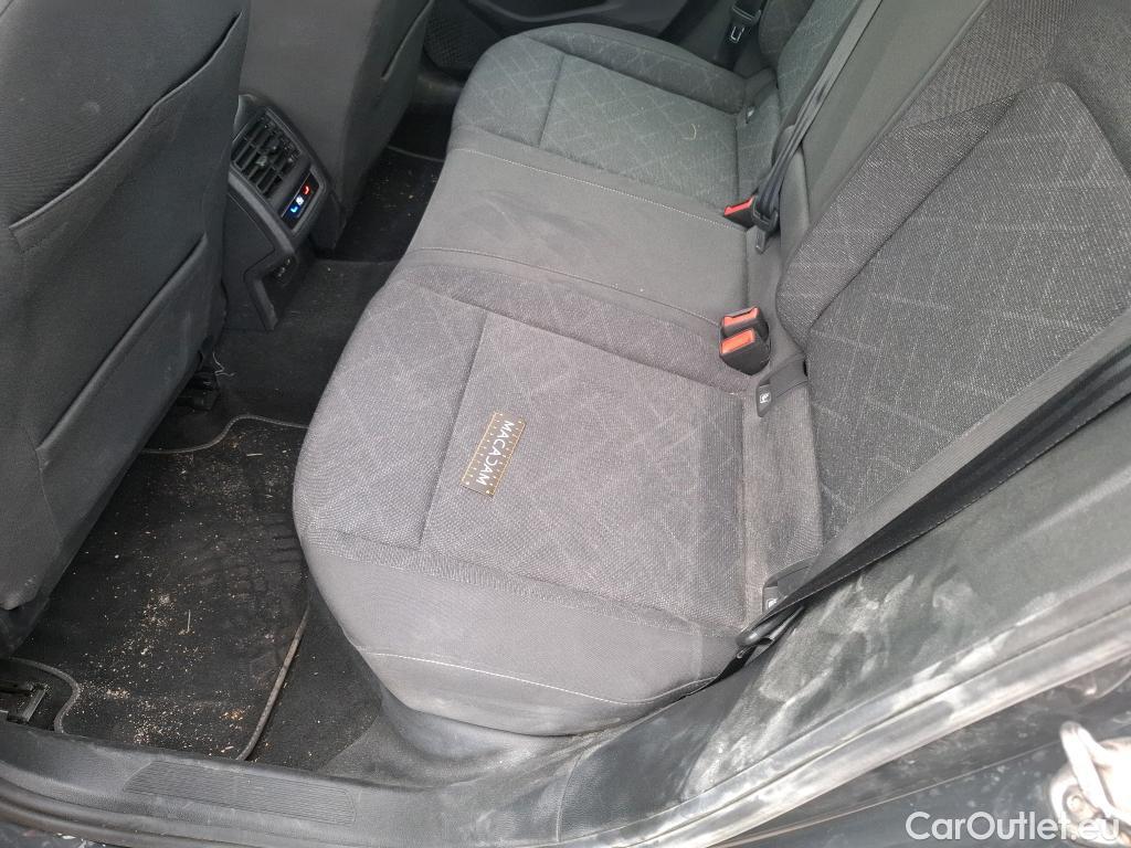  Volkswagen  Golf  VOLKSWAGEN / 2020 / 5P / Berline 2.0 TDI SCR 115 DSG7 Life Busi #16