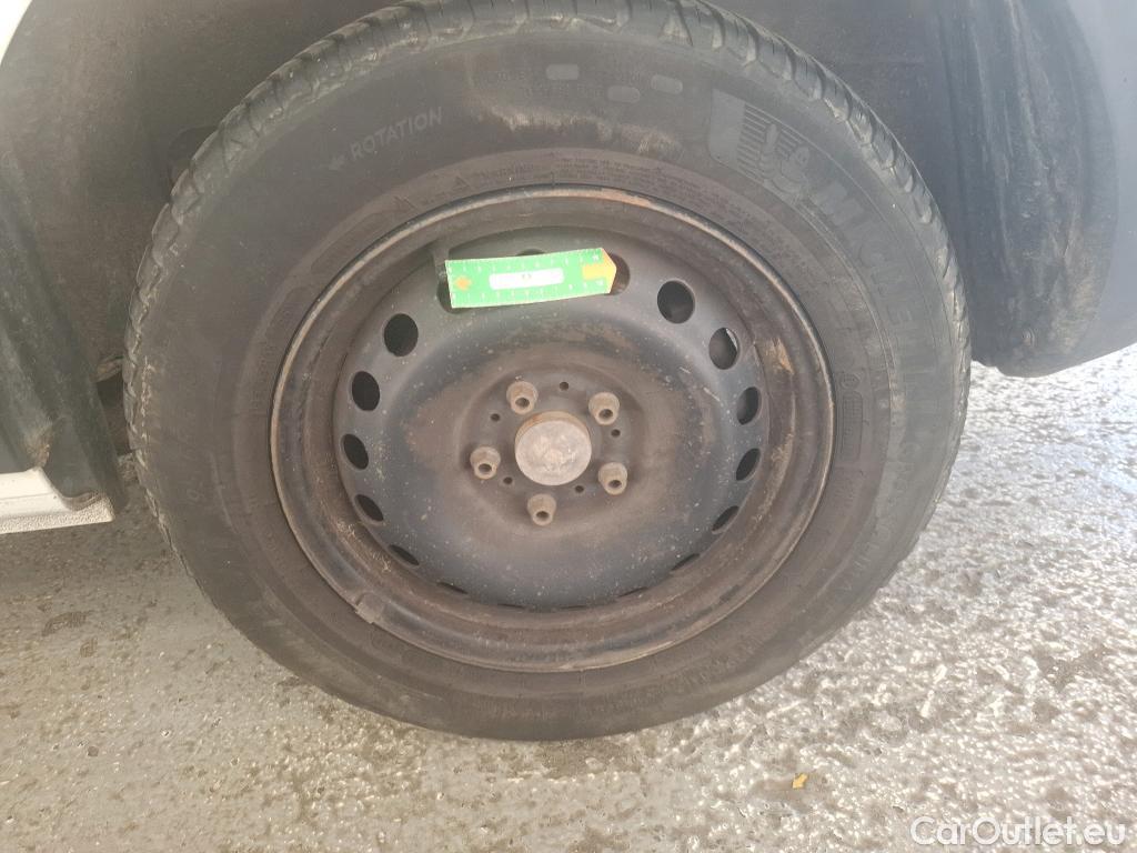  Renault  Kangoo  Express Maxi Extra (Série Spéciale) 1.5 dCi 90CV BVM5 E6 #101