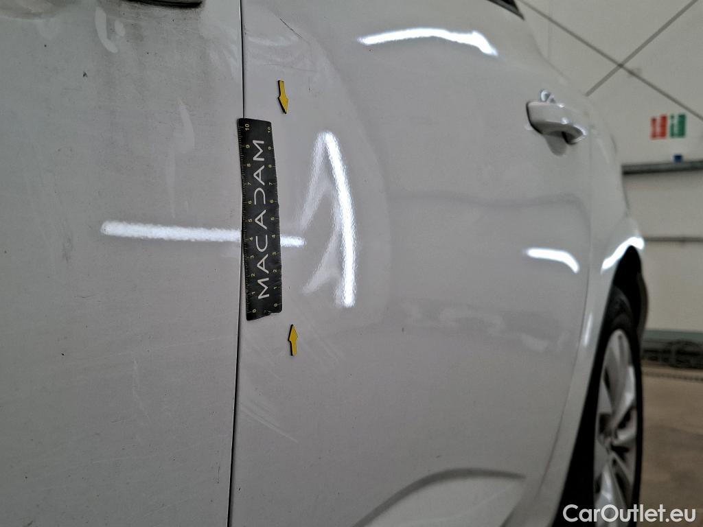  Renault  Megane  IV Berline 5pt. Société Air Nav 1.5 dCi 90CV BVM6 E6 #14