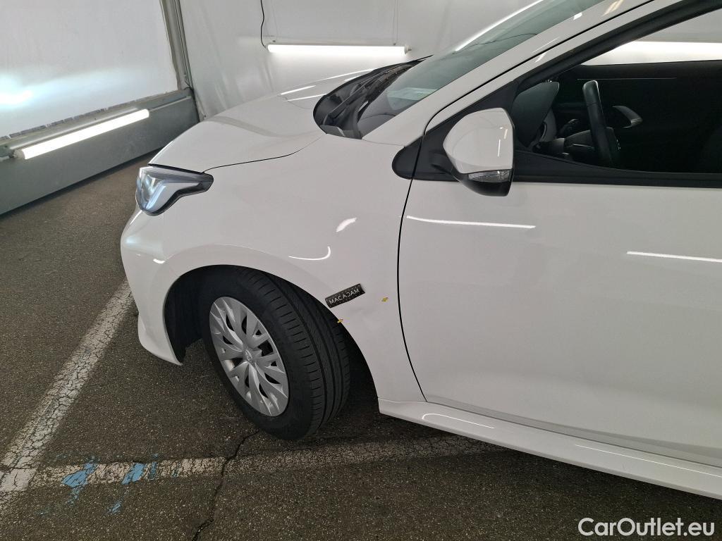  Toyota  Yaris TOYOTA  Hybride / 2019 / 5P / Berline Hybride 116h Dynamic Business Beyond Zer #4