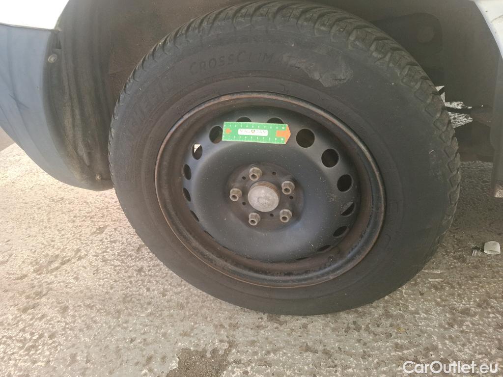  Renault  Kangoo  Express Maxi Extra (Série Spéciale) 1.5 dCi 90CV BVM5 E6 #93