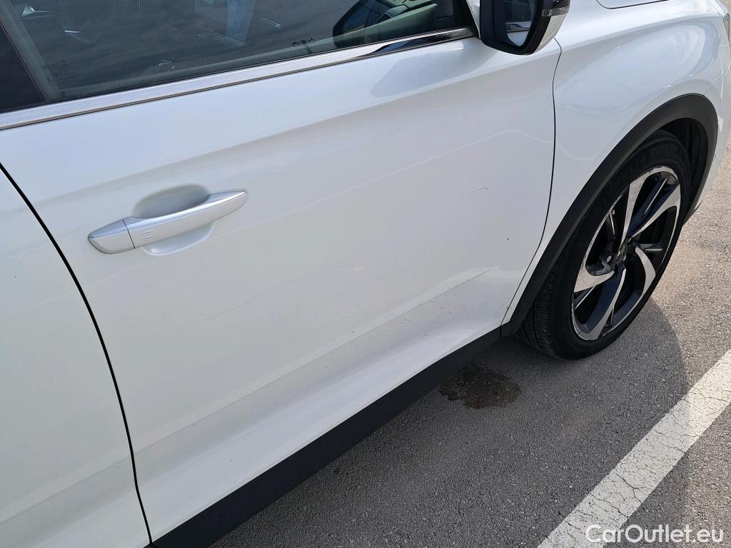  Land Rover  Discovery DS DS 7 Crossback E-Tense / 2017 / 5P / todoterreno 1.6 E-Tense 300 GRAND CHIC Auto 4WD #11