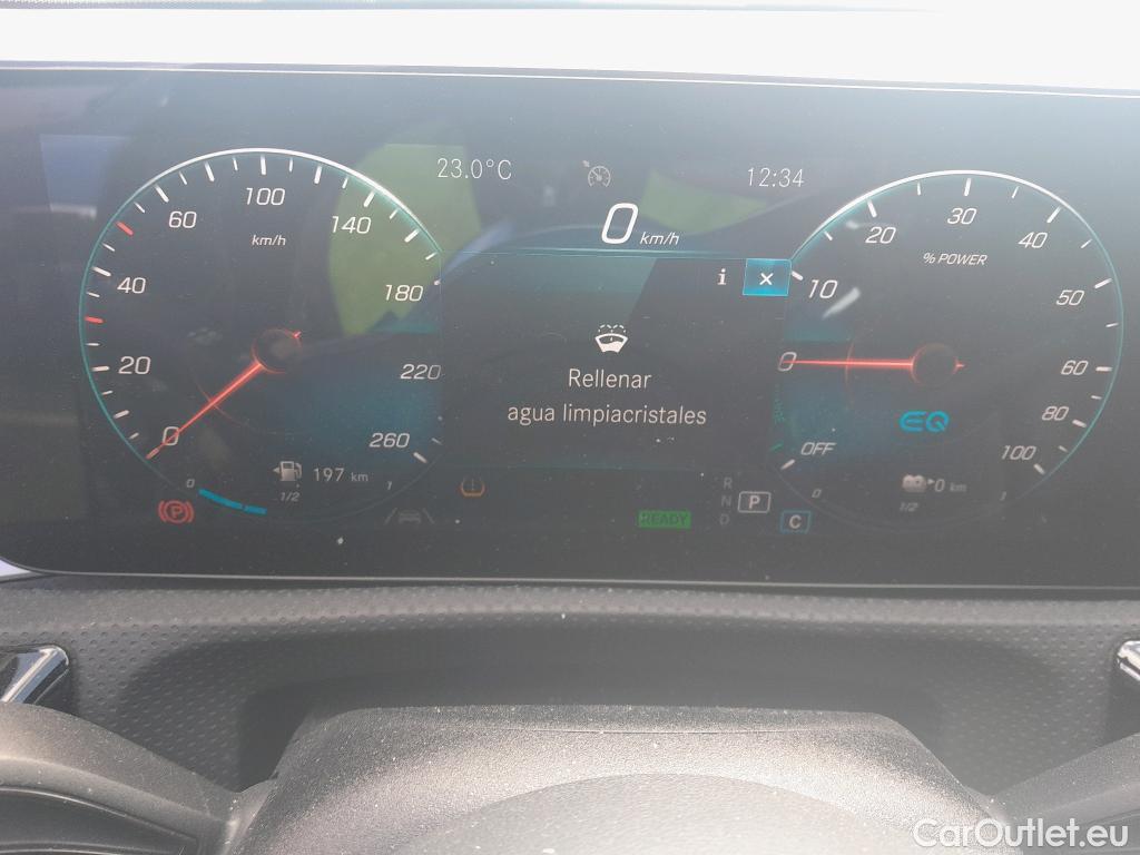  Mercedes  A-Klasse MERCEDES-BENZ Clase A / 2018 / 4P / sedán Sedán A 250 e #11