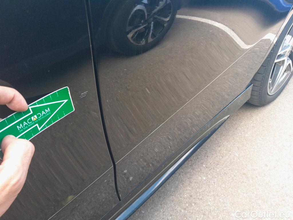  Mercedes  A-Klasse MERCEDES-BENZ Clase A / 2018 / 4P / sedán Sedán A 250 e #13
