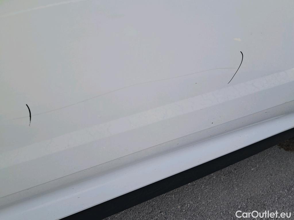  Land Rover  Discovery DS DS 7 Crossback E-Tense / 2017 / 5P / todoterreno 1.6 E-Tense 300 GRAND CHIC Auto 4WD #12