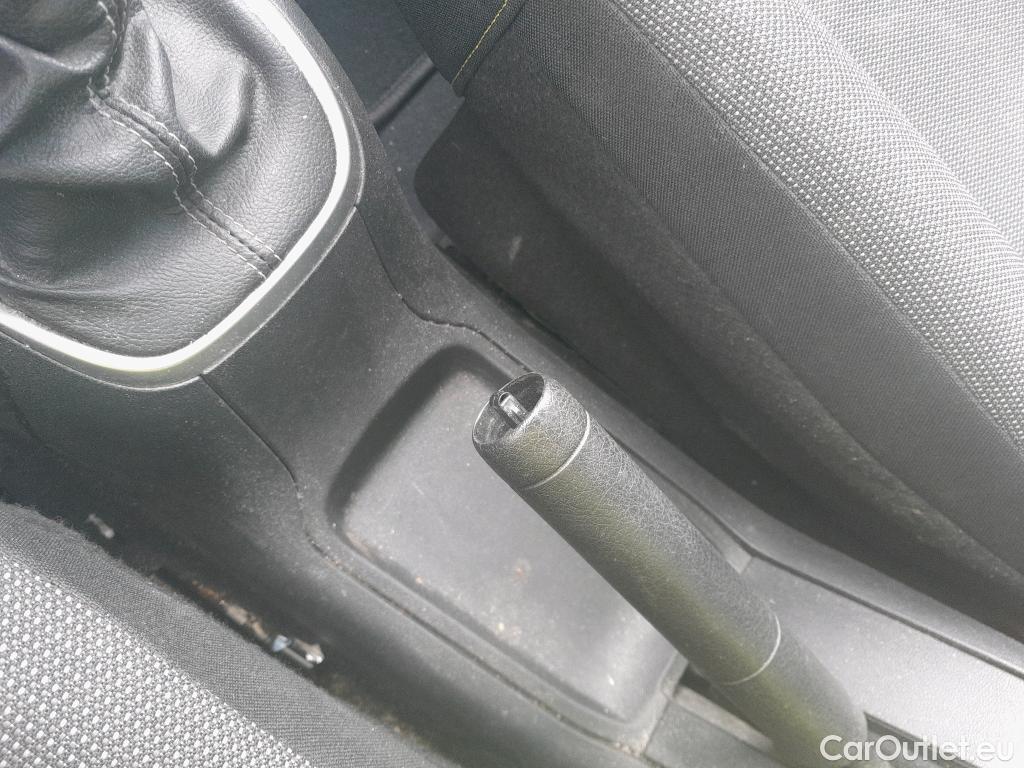  Citroen  C3  Feel Pack 1.5 BlueHDi 100CV MT6 E6d #24