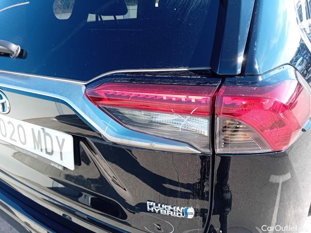  Toyota  RAV4 TOYOTA  / 2018 / 5P / todoterreno 2.5l PLUG-IN 300PH (e-CVT) Advance #29