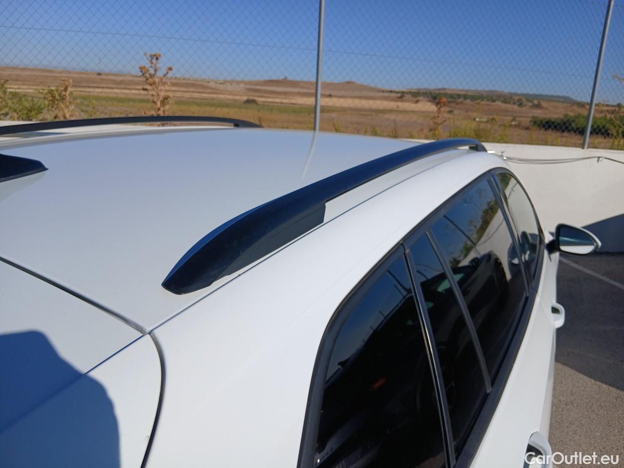  Volkswagen  Golf  VIII Variant Life eTSI 1.0 TSI 110CV AT7 E6d #29