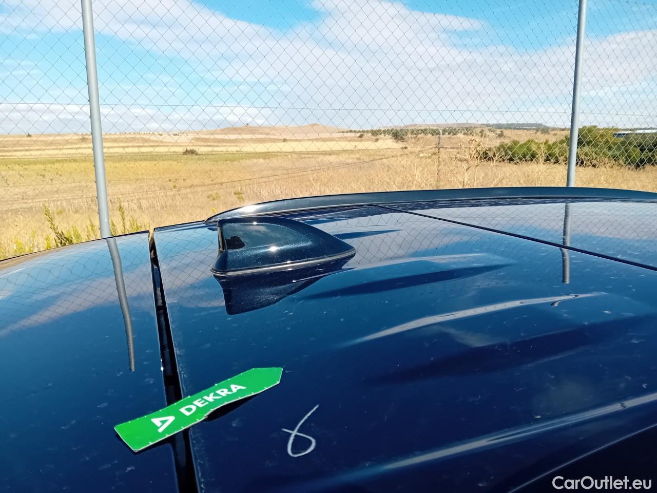  Toyota  RAV4 TOYOTA  / 2018 / 5P / todoterreno 2.5l PLUG-IN 300PH (e-CVT) Advance #45