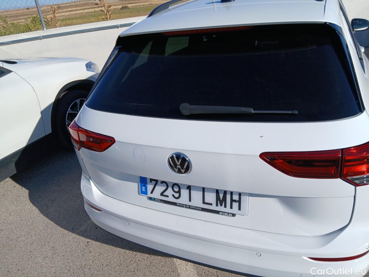  Volkswagen  Golf  VIII Variant Life eTSI 1.0 TSI 110CV AT7 E6d #20