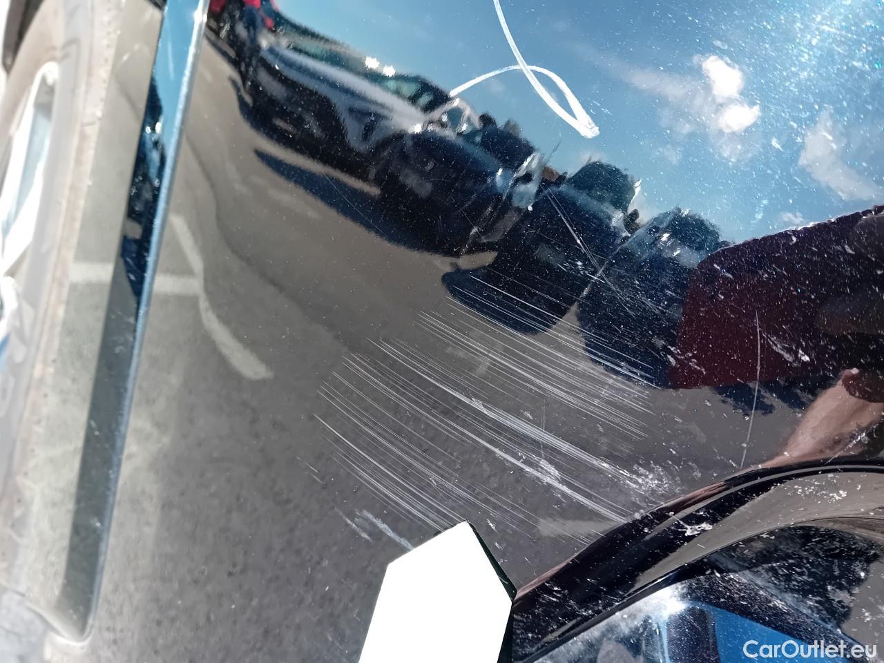  Toyota  RAV4 TOYOTA  / 2018 / 5P / todoterreno 2.5l PLUG-IN 300PH (e-CVT) Advance #3