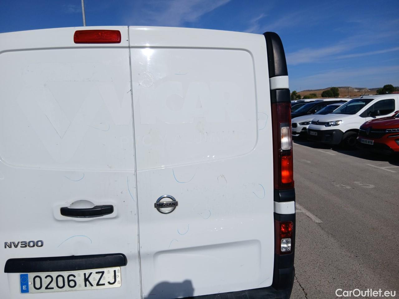  Nissan  NV300 NISSAN  / 2016 / 4P / furgón 1.6dCi 88kW (120CV) L1H1 1,2T BASIC #39