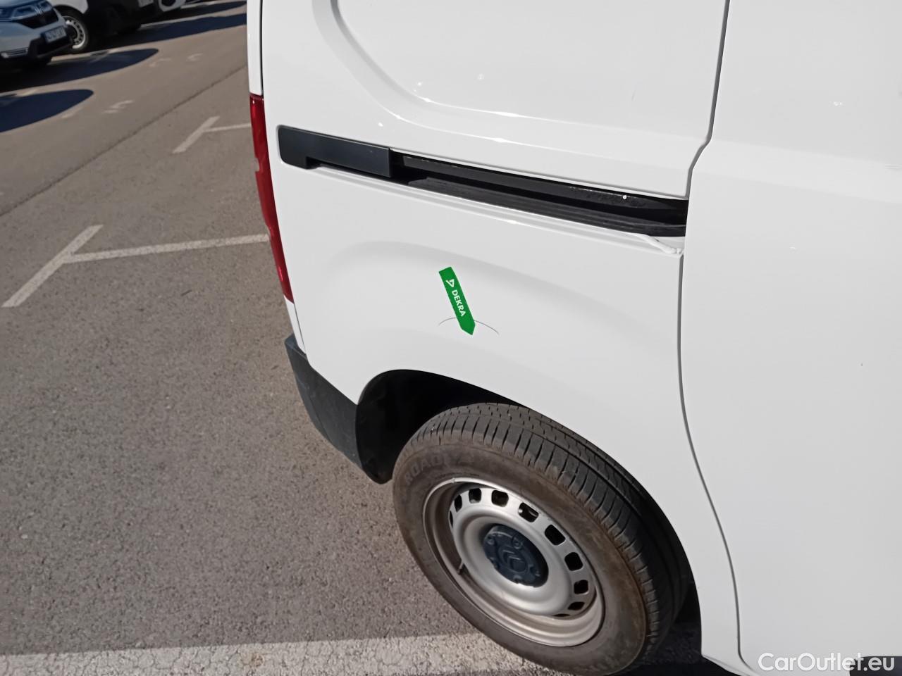  Citroen  Berlingo CITROEN  / 2018 / 4P / furgón derivado de turismo Talla M BlueHDi 100 CLUB #12