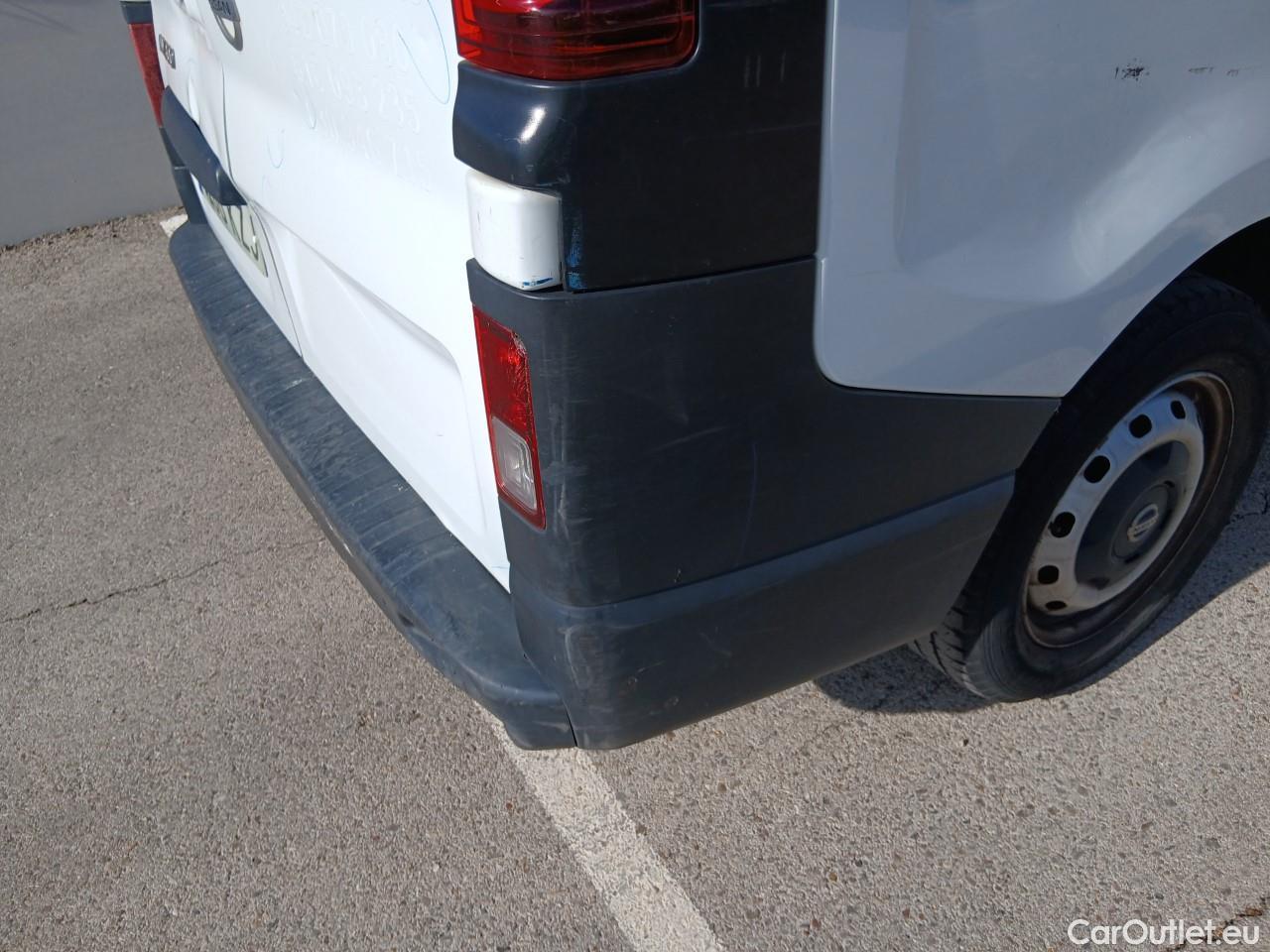  Nissan  NV300 NISSAN  / 2016 / 4P / furgón 1.6dCi 88kW (120CV) L1H1 1,2T BASIC #28