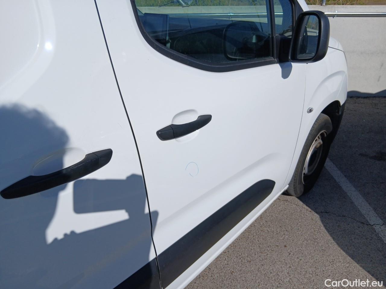  Opel  Combo OPEL  / 2018 / 3P / furgón derivado de turismo 1.5 TD 75kW (100CV) Express L H1 650kg (AC) #33