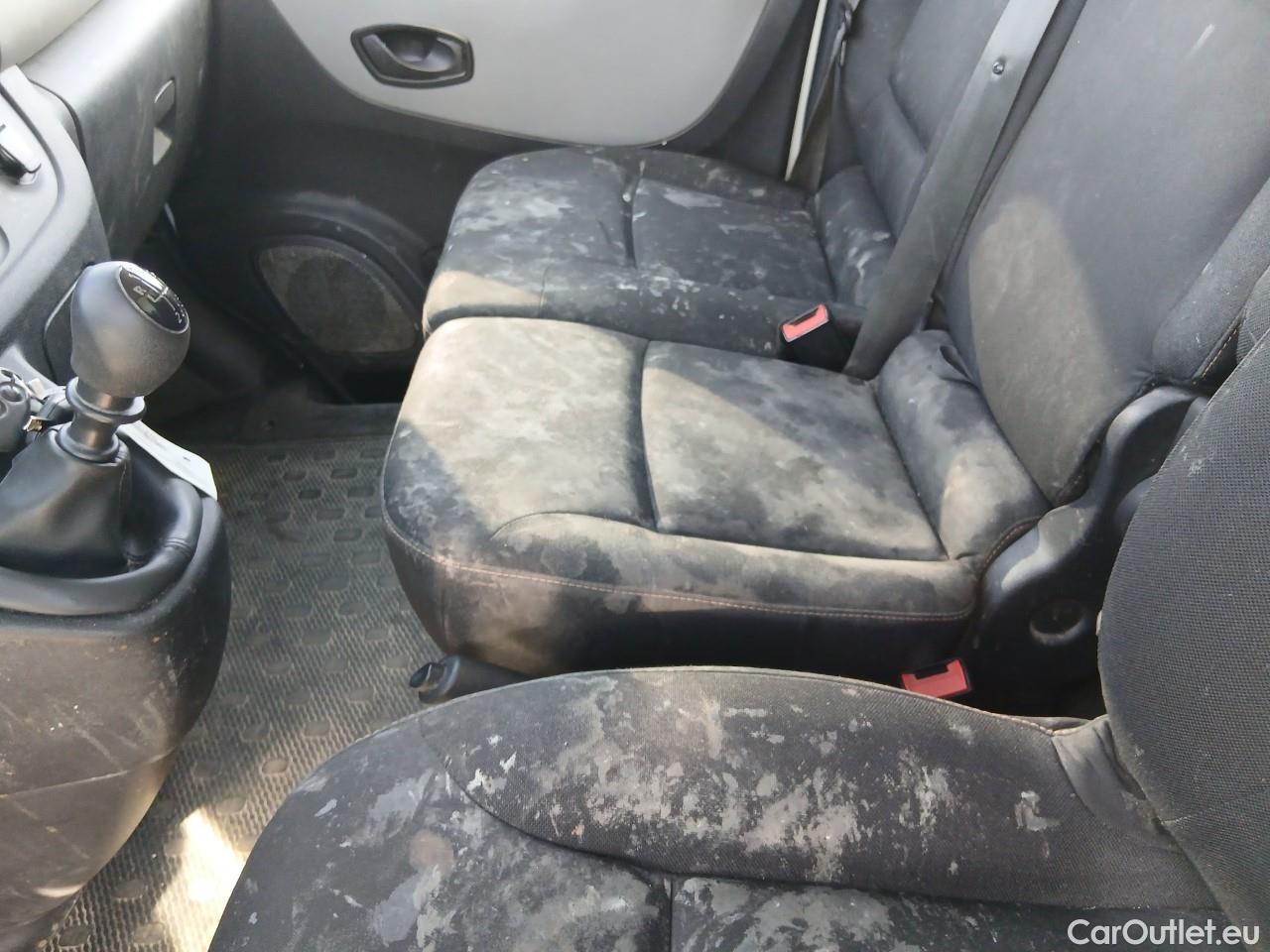  Nissan  NV300 NISSAN  / 2016 / 4P / furgón 1.6dCi 88kW (120CV) L1H1 1,2T BASIC #2