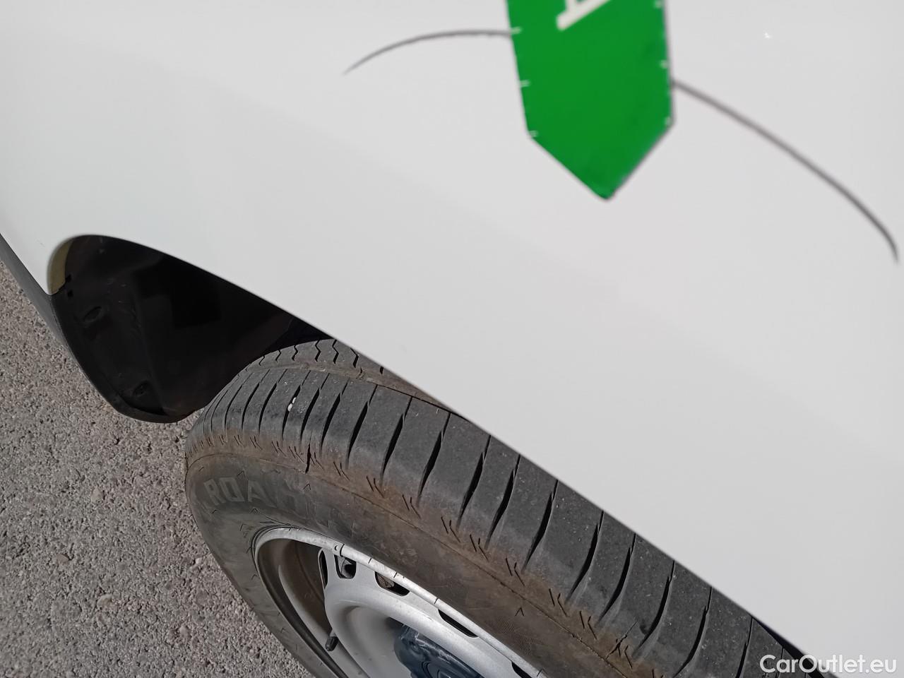  Citroen  Berlingo CITROEN  / 2018 / 4P / furgón derivado de turismo Talla M BlueHDi 100 CLUB #13