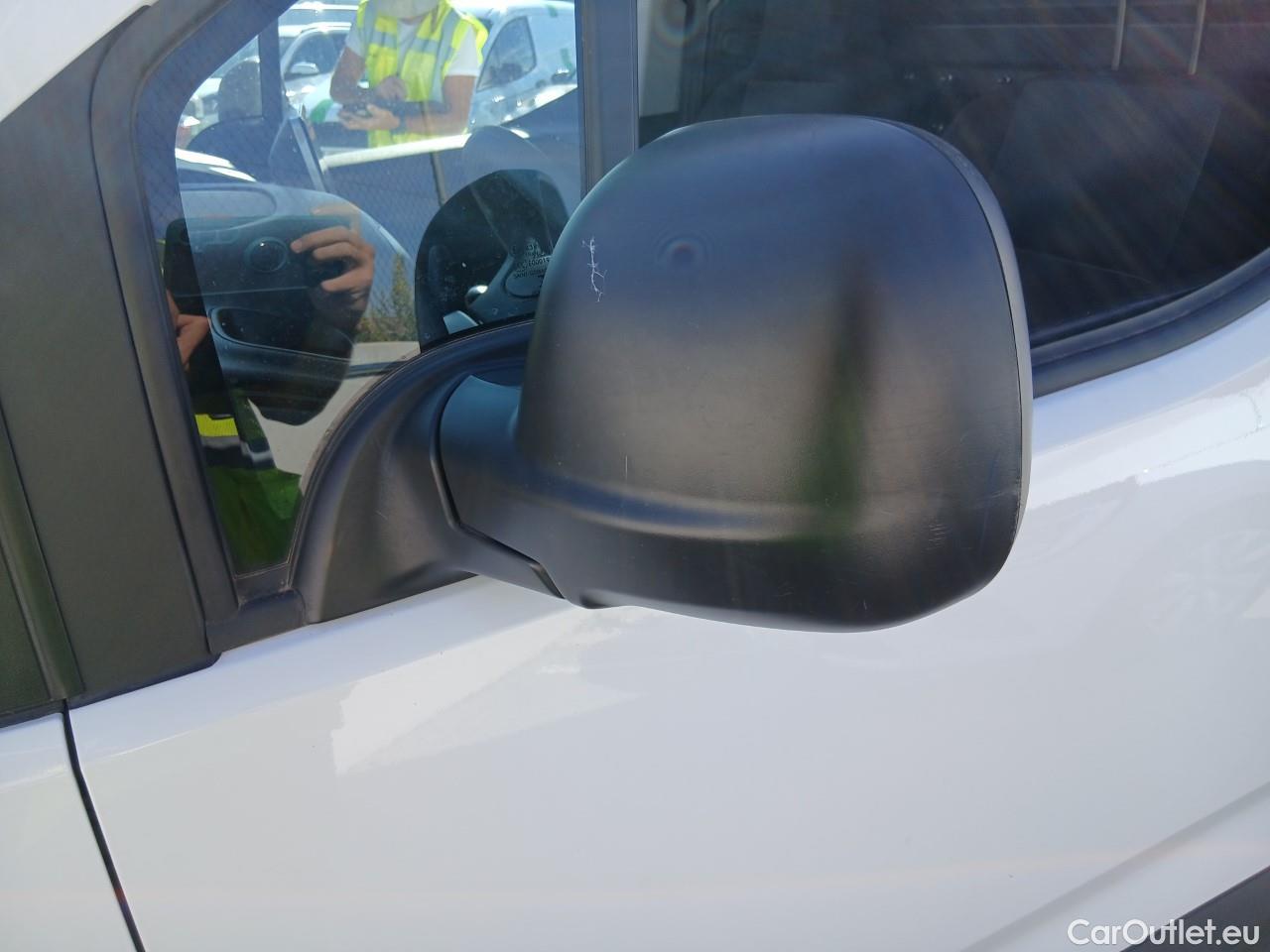  Opel  Combo OPEL  / 2018 / 3P / furgón derivado de turismo 1.5 TD 75kW (100CV) Express L H1 650kg (AC) #11