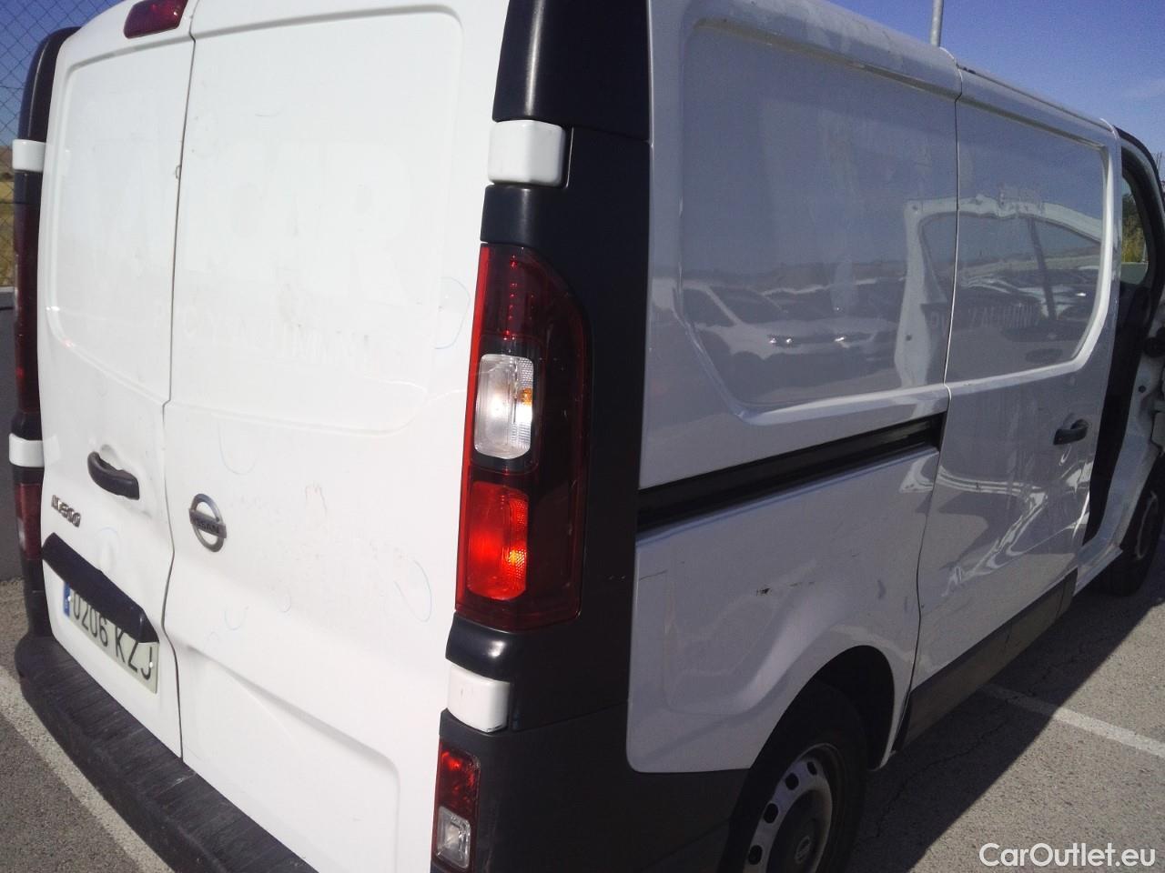  Nissan  NV300 NISSAN  / 2016 / 4P / furgón 1.6dCi 88kW (120CV) L1H1 1,2T BASIC #35