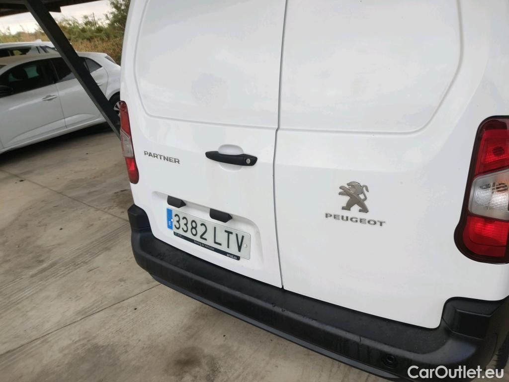  Peugeot  Partner PEUGEOT  / 2018 / 4P / furgón derivado de turismo Premium Standard 600kg BlueHDi 73kW (AC) #28