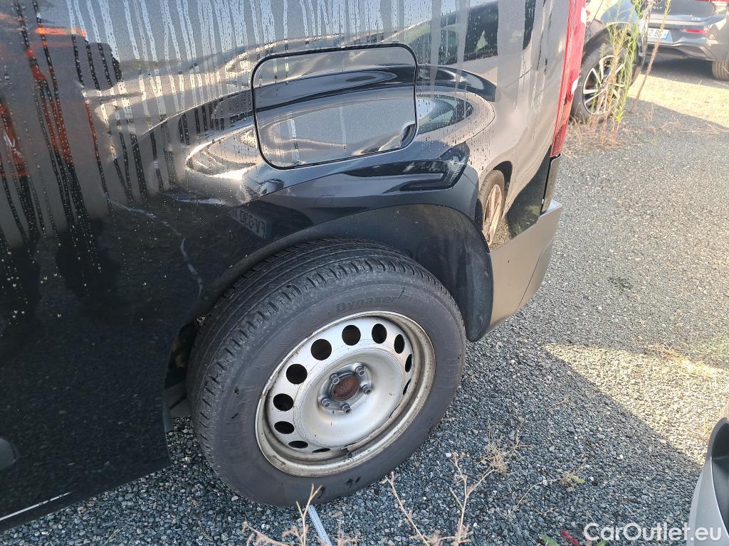  Citroen  Berlingo  Fourgon Club M 1000 1.5 BlueHDi 130CV BVA8 E6dT #17