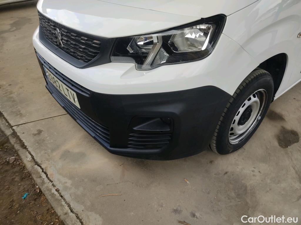  Peugeot  Partner PEUGEOT  / 2018 / 4P / furgón derivado de turismo Premium Standard 600kg BlueHDi 73kW (AC) #20