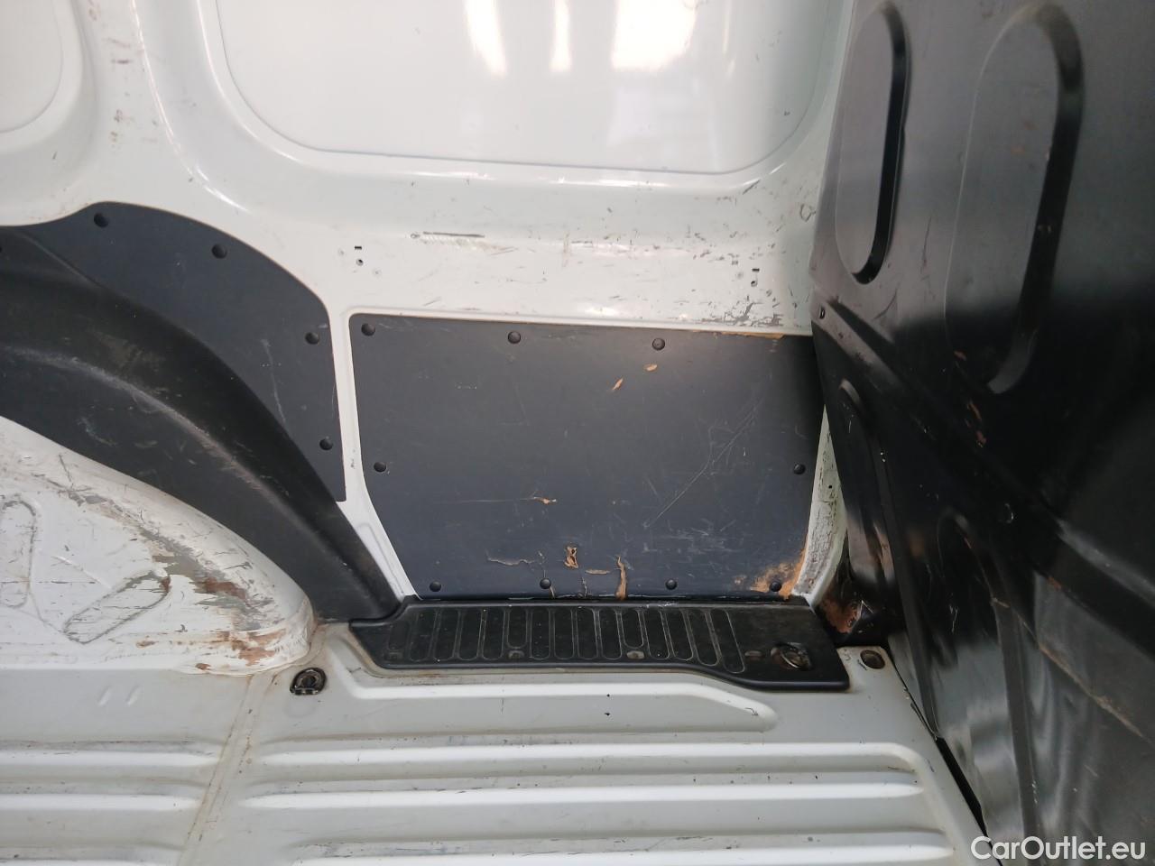  Renault  Kangoo  II Furgón Professional 1.5 dCi 90CV MT5 E6 #41