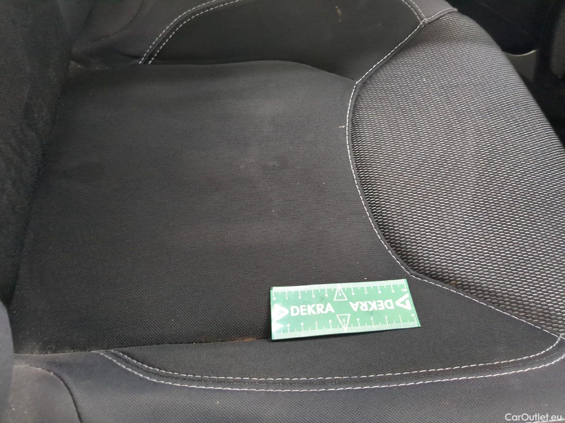  Renault  Clio  IV Air MediaNav 1.5 dCi 75CV BVM5 E6 #10