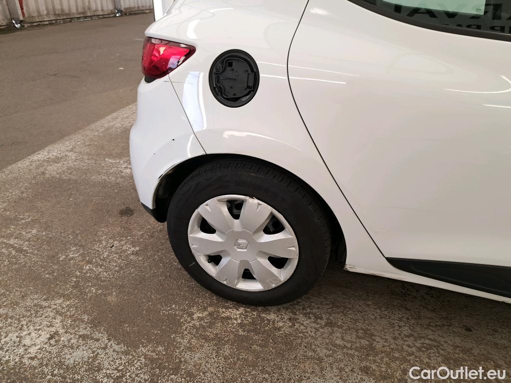  Renault  Clio  IV Air MediaNav 1.5 dCi 75CV BVM5 E5 #90