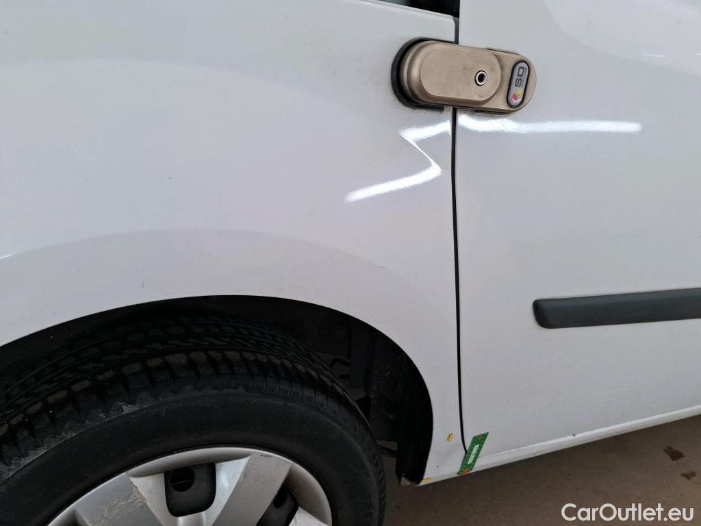  Renault  Kangoo RENAULT  Express / 2013 / 4P / Fourgonnette Extra R-Link dCi 90 #10