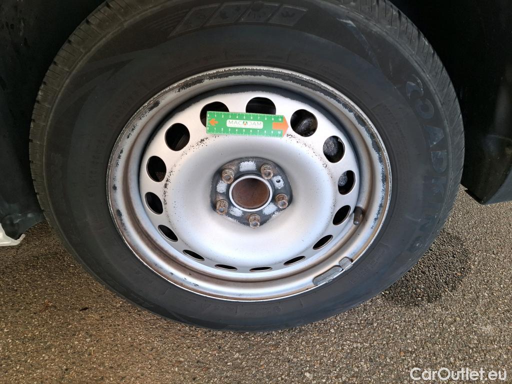  Peugeot  Expert  Fourgon Premium Standard 1.5 HDi 120CV BVM6 E6d #10