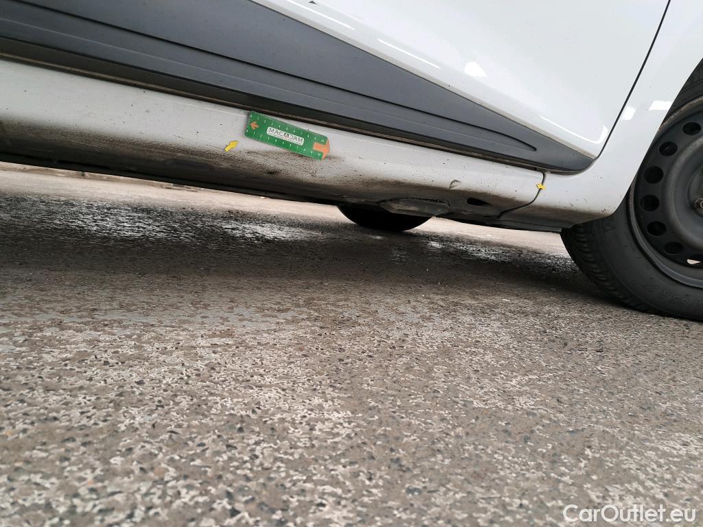  Renault  Clio  IV Air MediaNav 1.5 dCi 75CV BVM5 E5 #2