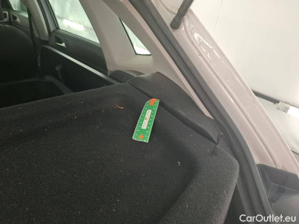  Volkswagen  Polo VOLKSWAGEN  / 2017 / 5P / Berline 1.0 TSI 95 Lounge Busi Sté Rév #25