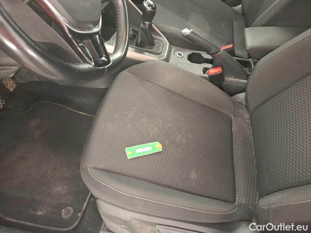  Volkswagen  Polo VOLKSWAGEN  / 2017 / 5P / Berline 1.0 TSI 95 Lounge Busi Sté Rév #24