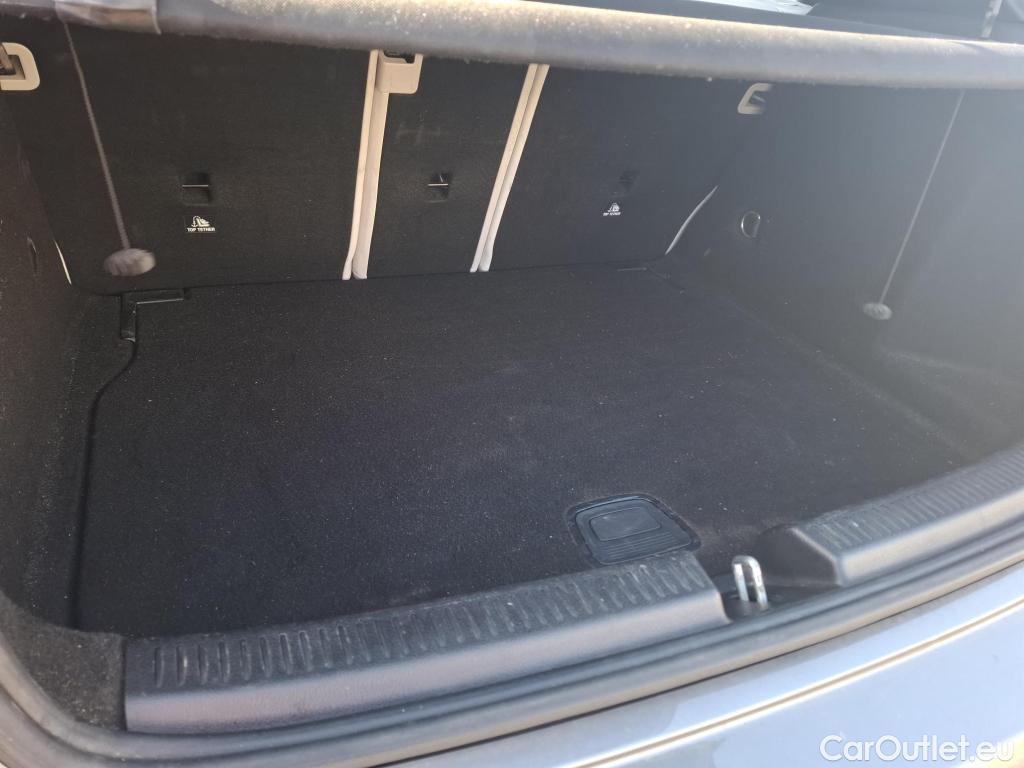  Mercedes  A-Klasse MERCEDES-BENZ Classe A Compact / 2018 / 5P / Berline A 180 d Business Line #22