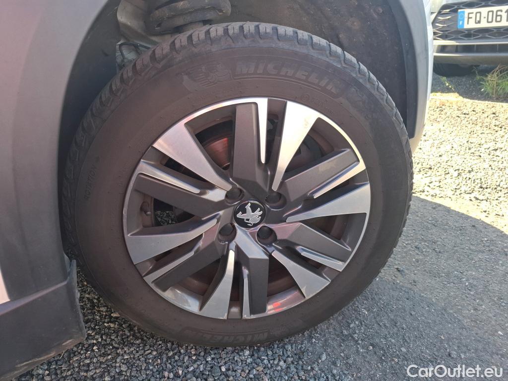  Peugeot  2008  Allure Business 1.2 PureTech 130CV BVM6 E6dT #1