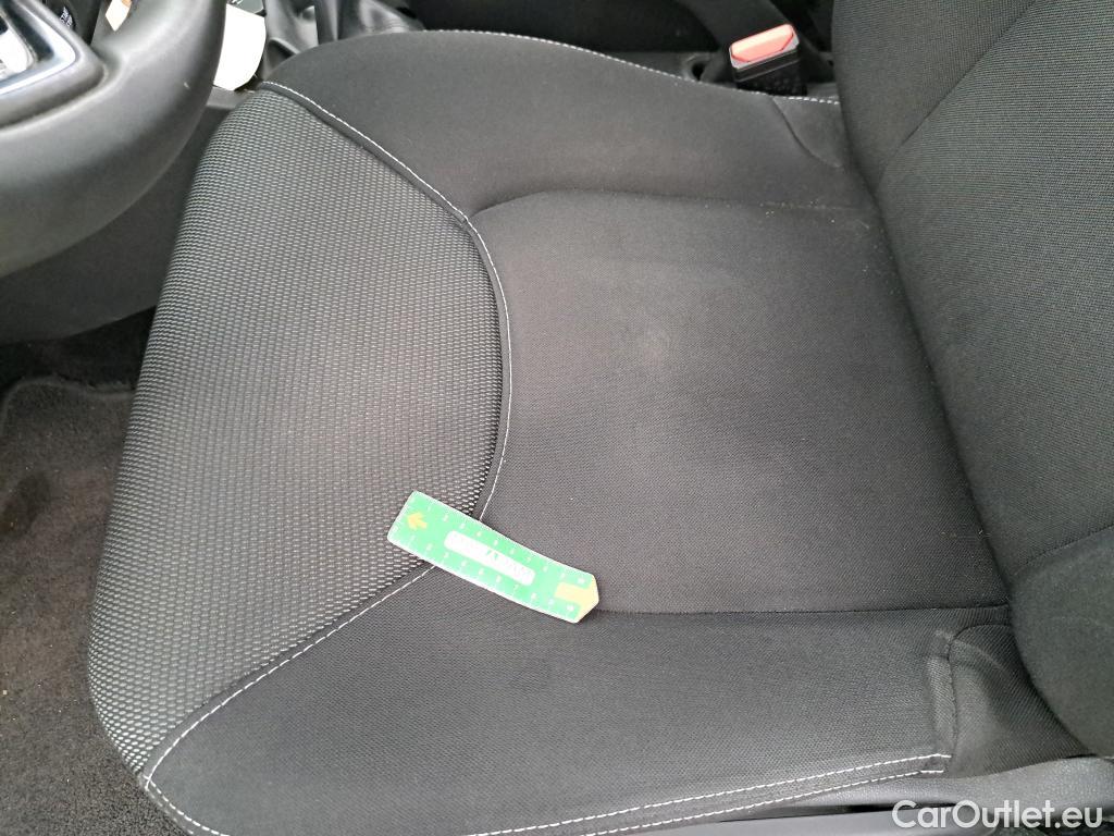  Renault  Clio  IV Business 0.9 TCe 90CV BVM5 E6 #18
