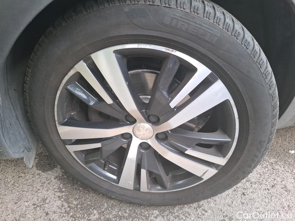 Peugeot  5008 PEUGEOT  / 2016 / 5P / SUV Puretech 180 S&S EAT8 ALLURE BUSINESS #20