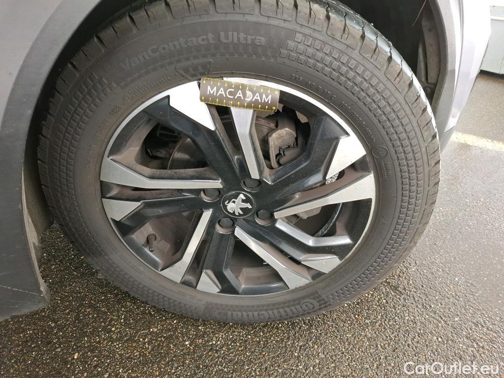  Peugeot  2008  Allure Business 1.5 HDi 100CV BVM6 E6d #26