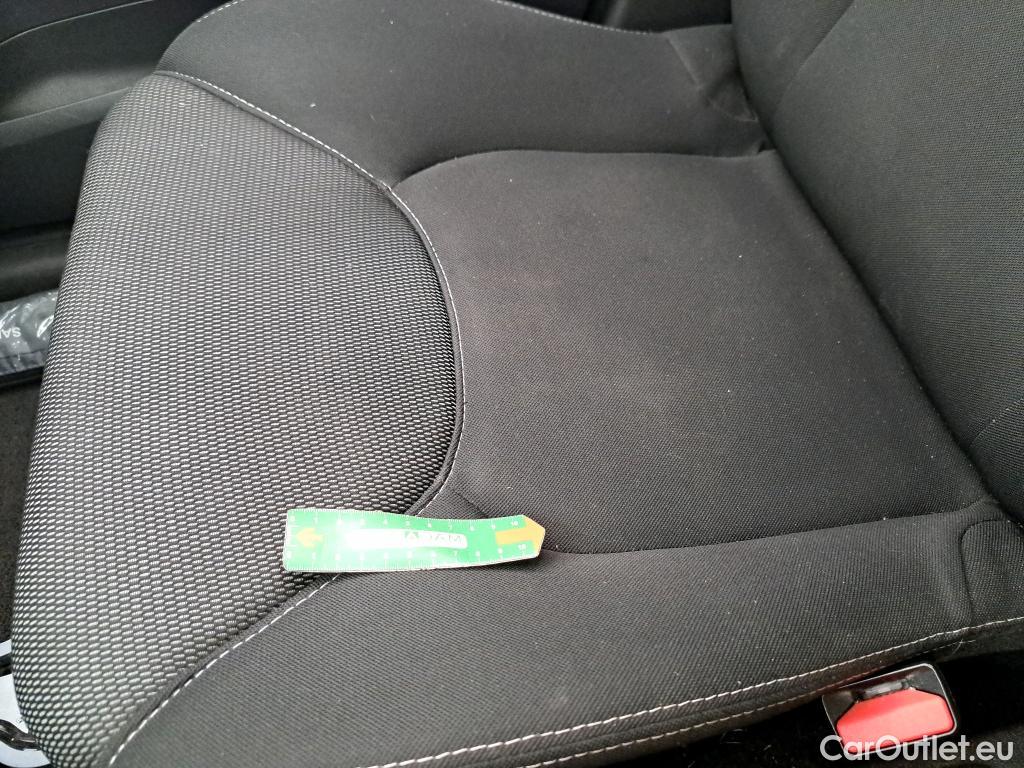  Renault  Clio  IV Business 0.9 TCe 90CV BVM5 E6 #17