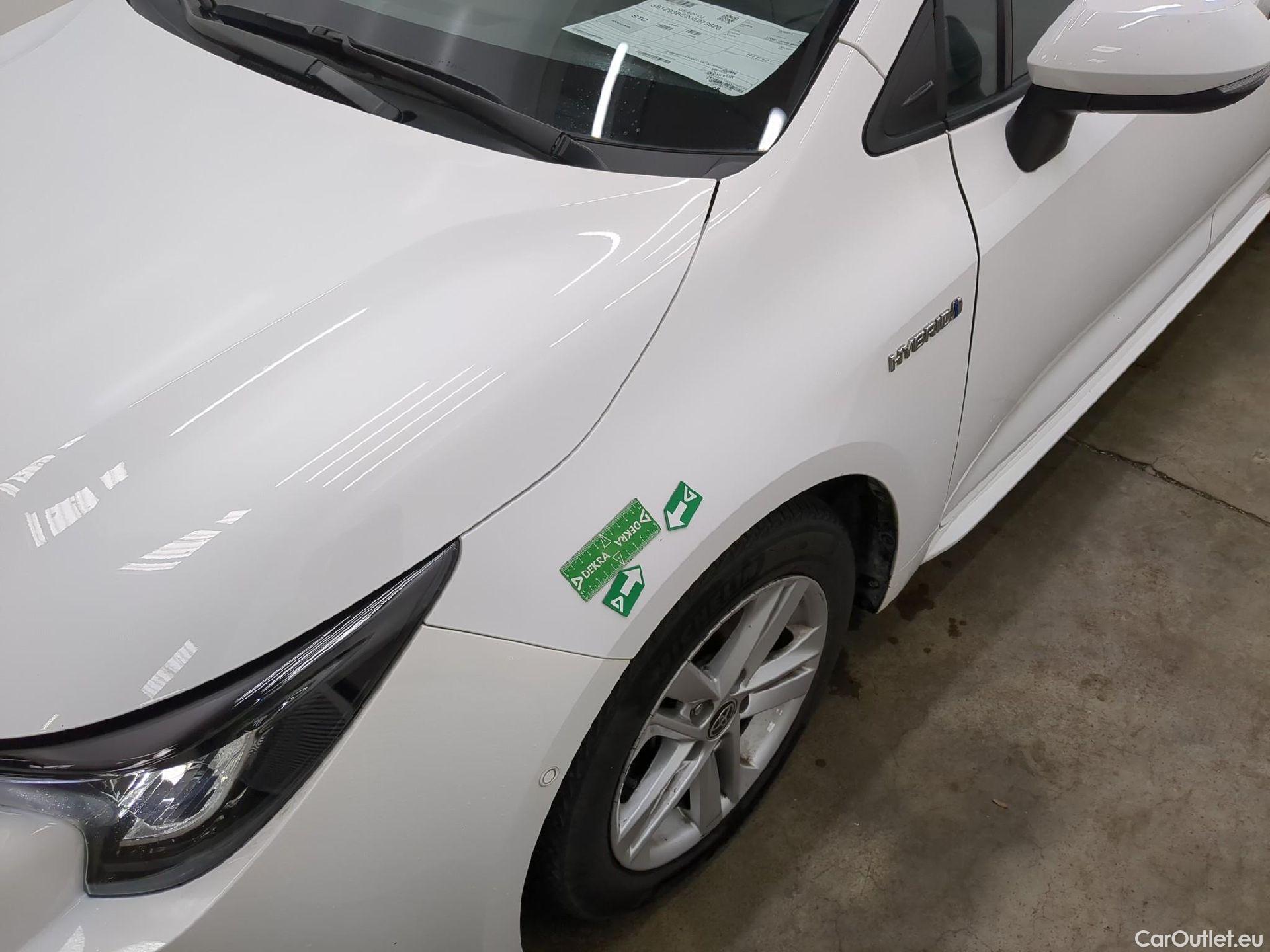  Toyota  Corolla TOYOTA  Touring Sports / 2018 / 5P / Break Hybride 122h Dynamic Business Stage Acad #21